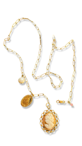 Collier lasso, Camée et médaille miraculeuse.