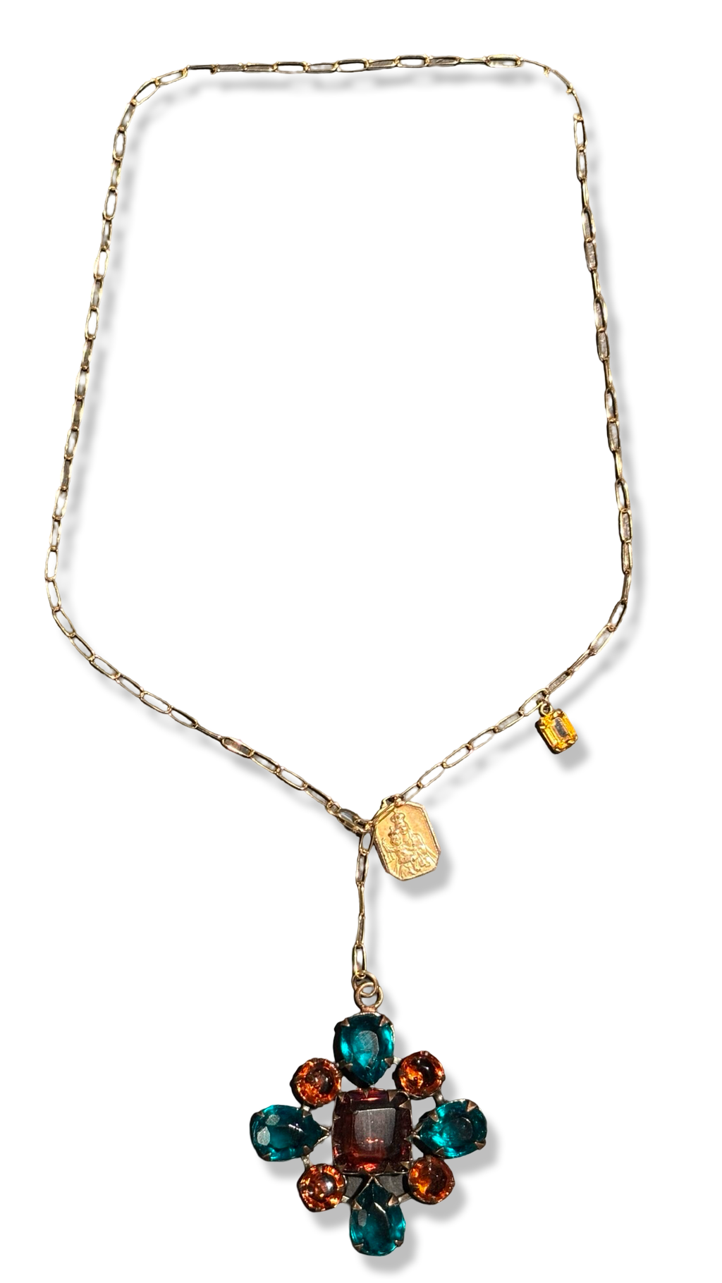 Collier lasso upcyclé, médaille de la Vierge et croix byzantine