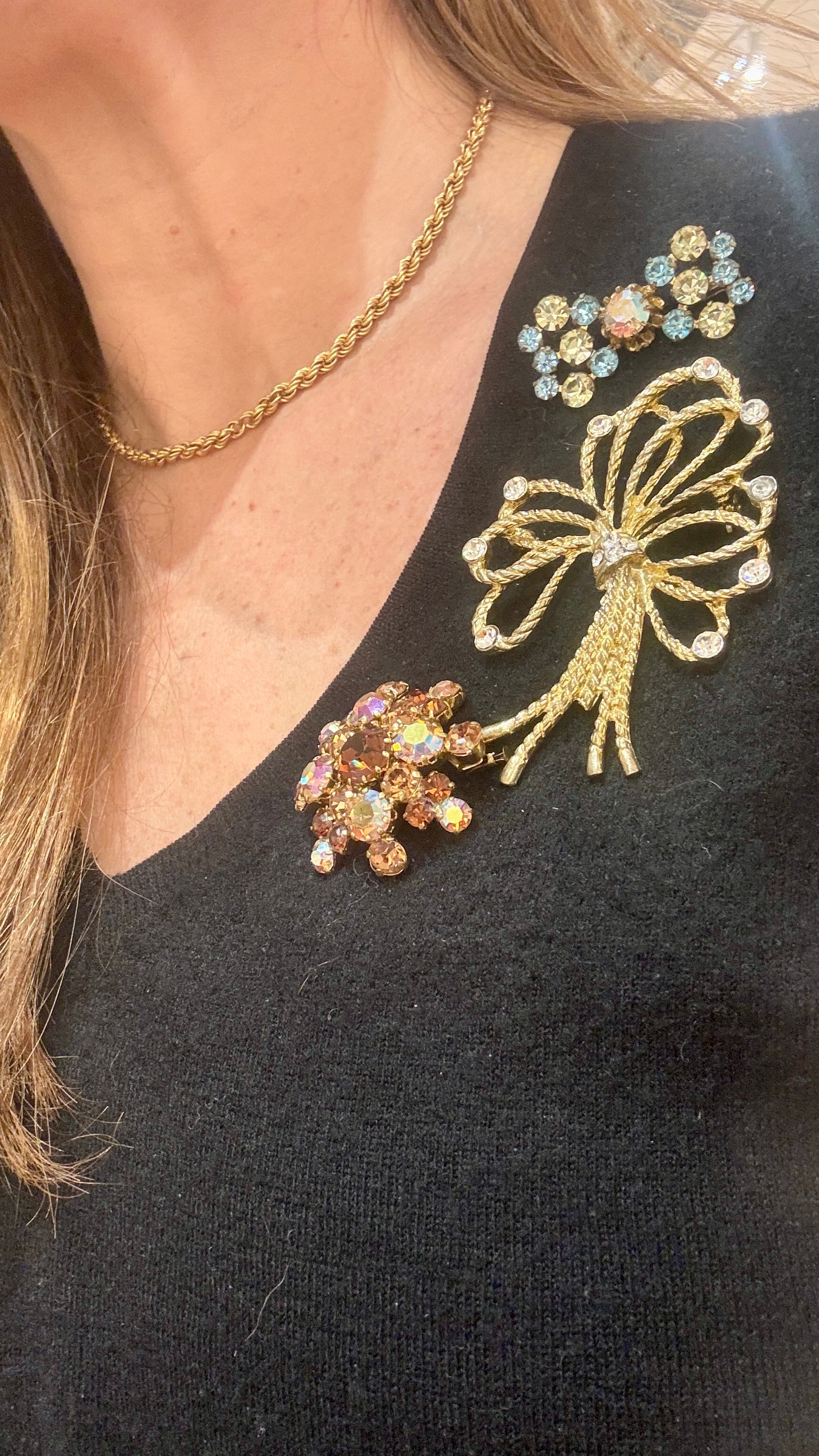 Broche en strass vintage années 40