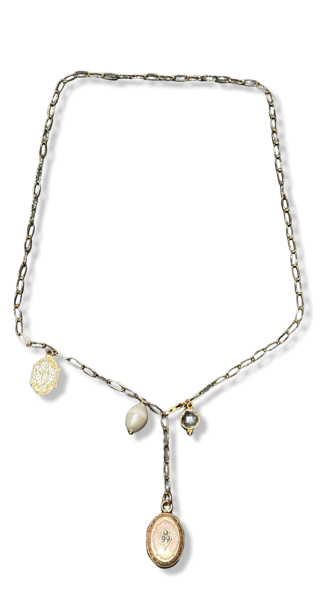 Collier lasso, médaillon à secret et perle