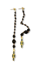 Pendants en perles noires