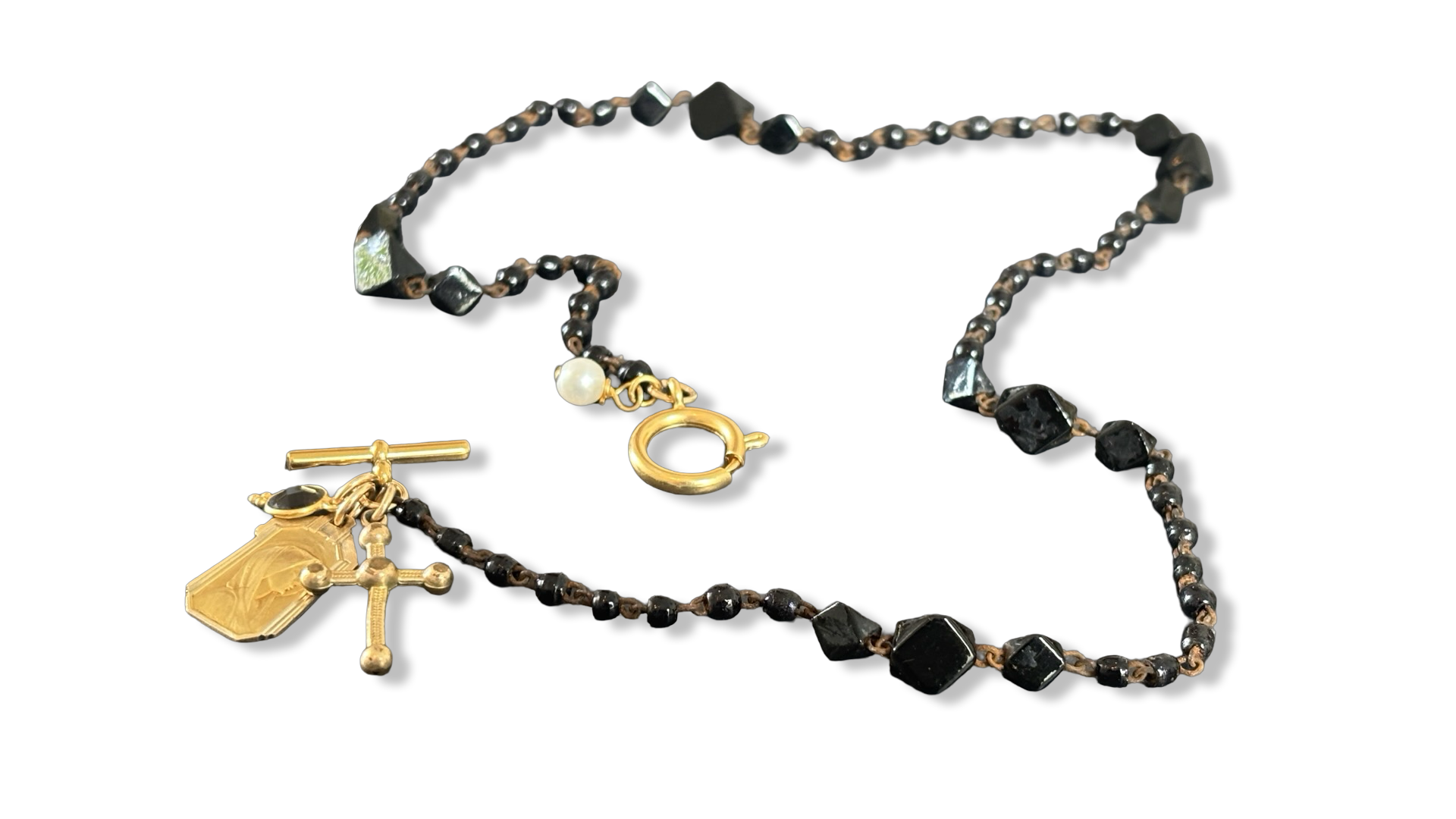 Collier en perles de Jai, croix et Sainte Marie.