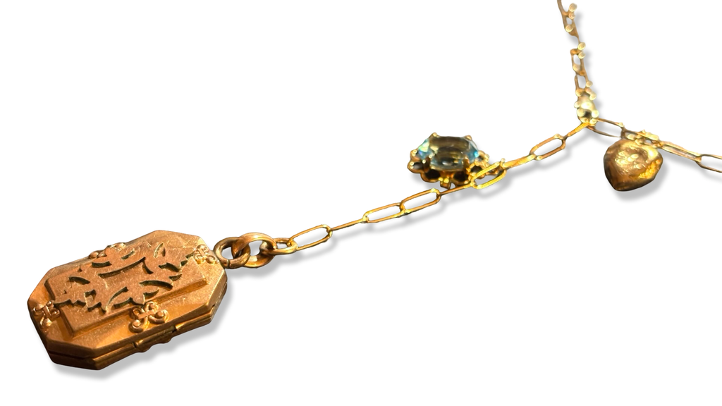 Collier lasso upcyclé, médaillon a secret, coeur et topaze