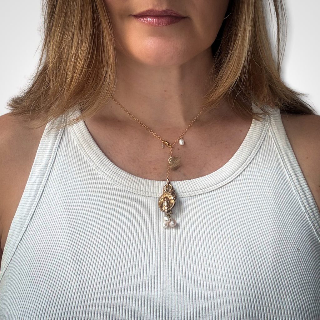 Collier lasso, perles et motif fin 19e siècle