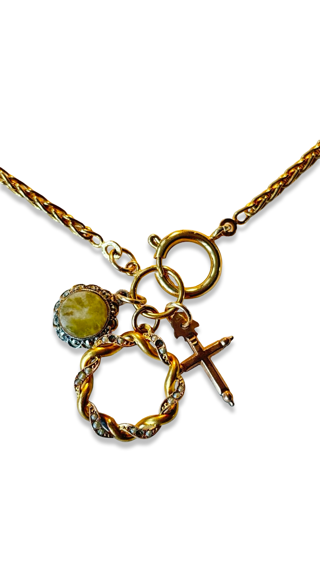 Collier torsadé, croix, couronne et calcite.