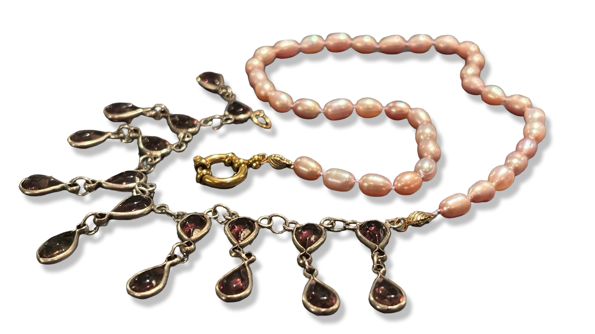 Collier de perles baroques et strass violet