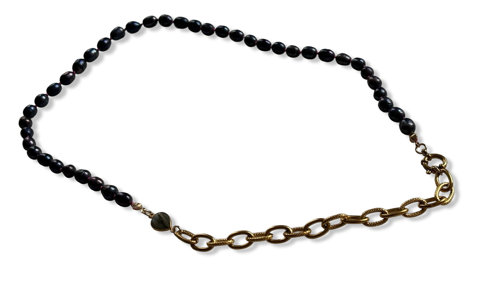 Sautoir de perles noires, labradorite et chaîne