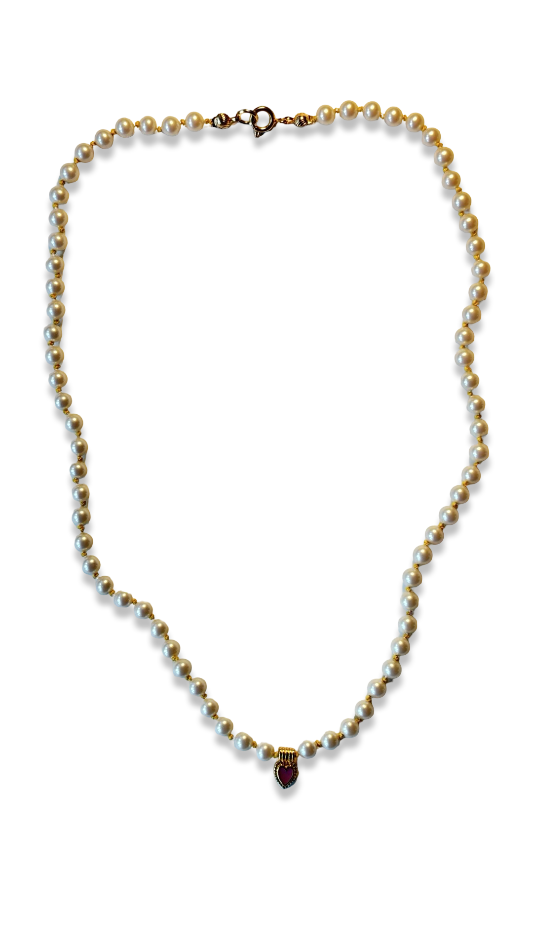 Collier de perles fantaisie, fil jaune et cœur émaillé violet