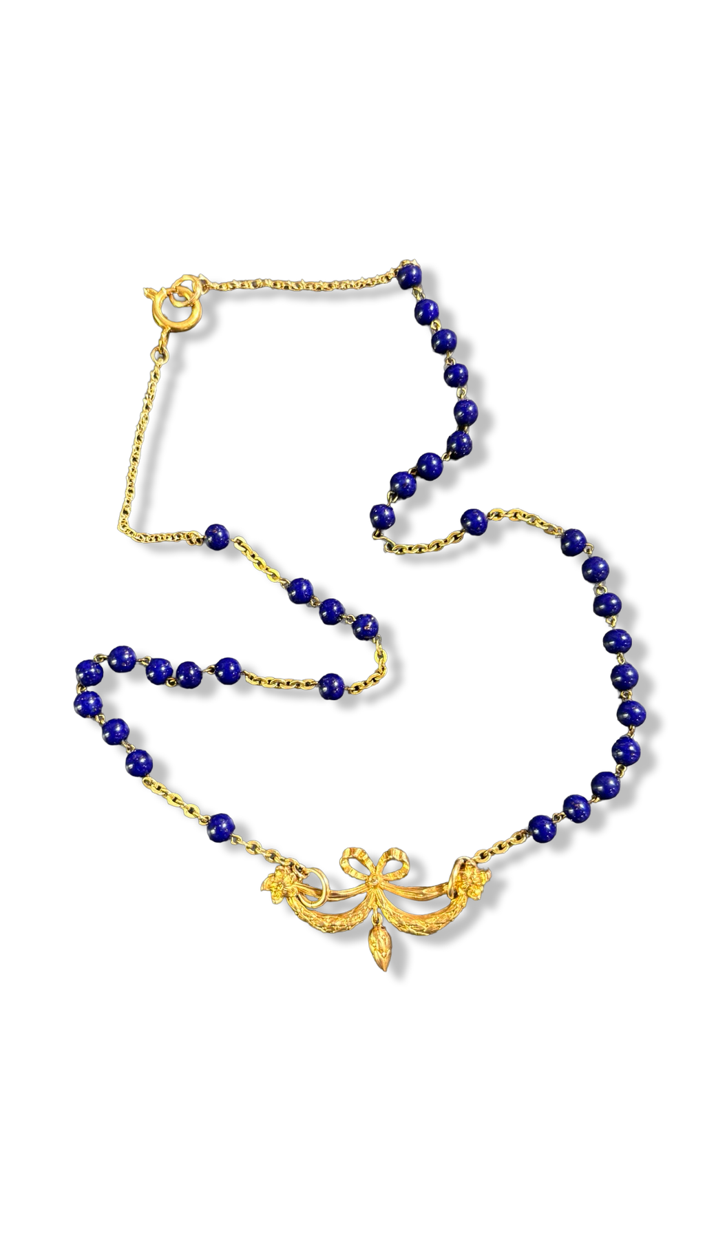Collier chapelet bleu et motif 18e