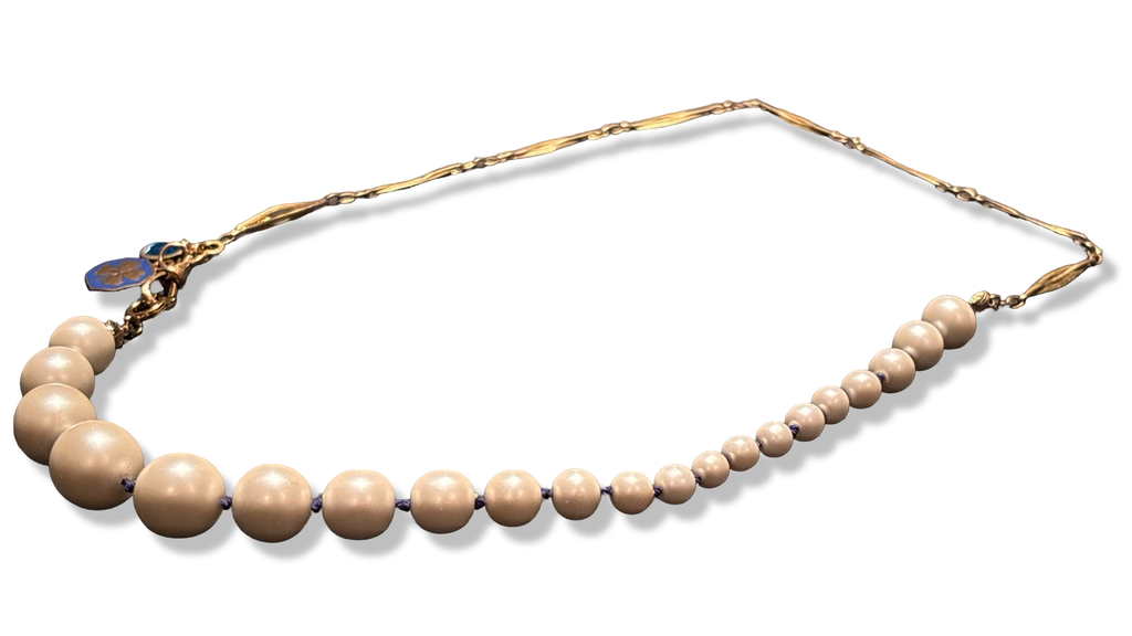 Perles fantaisies et chaine filigrane, médaille au Trefle
